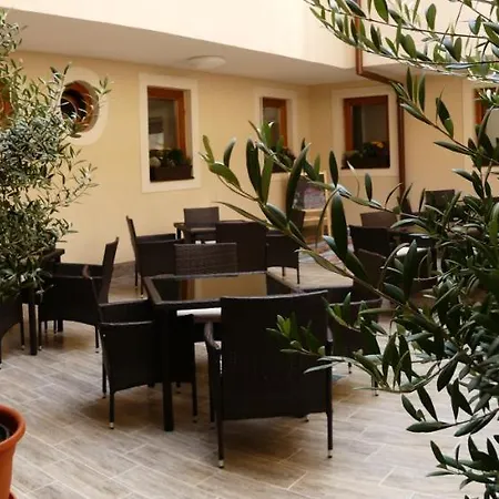 Marienka Panzio Nocleg ze śniadaniem Eger