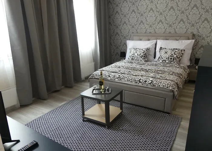 Marienka Panzio לינה וארוחת בוקר *