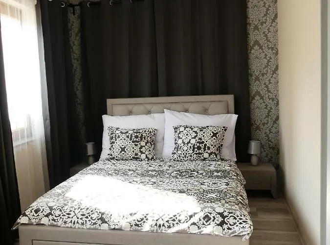 לינה וארוחת בוקר Marienka Panzio *