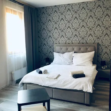 Marienka Panzio Эгер