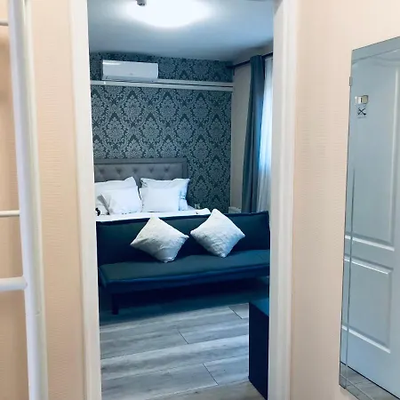 Marienka Panzio Эгер