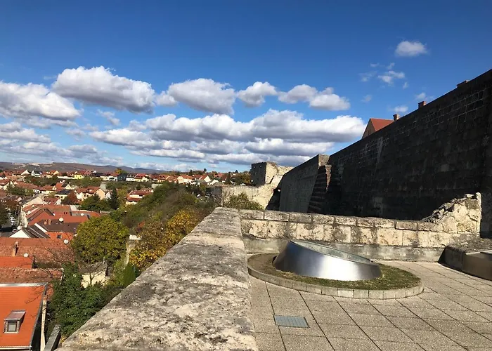 Marienka Panzio エゲル