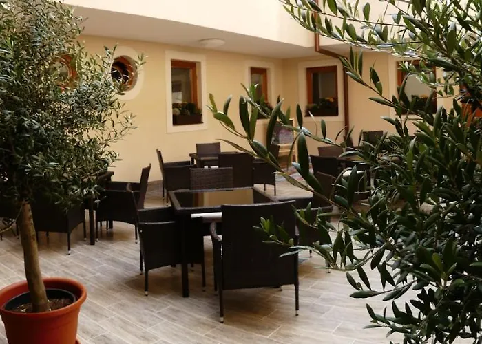 Marienka Panzio Bed and Breakfast Έγκερ